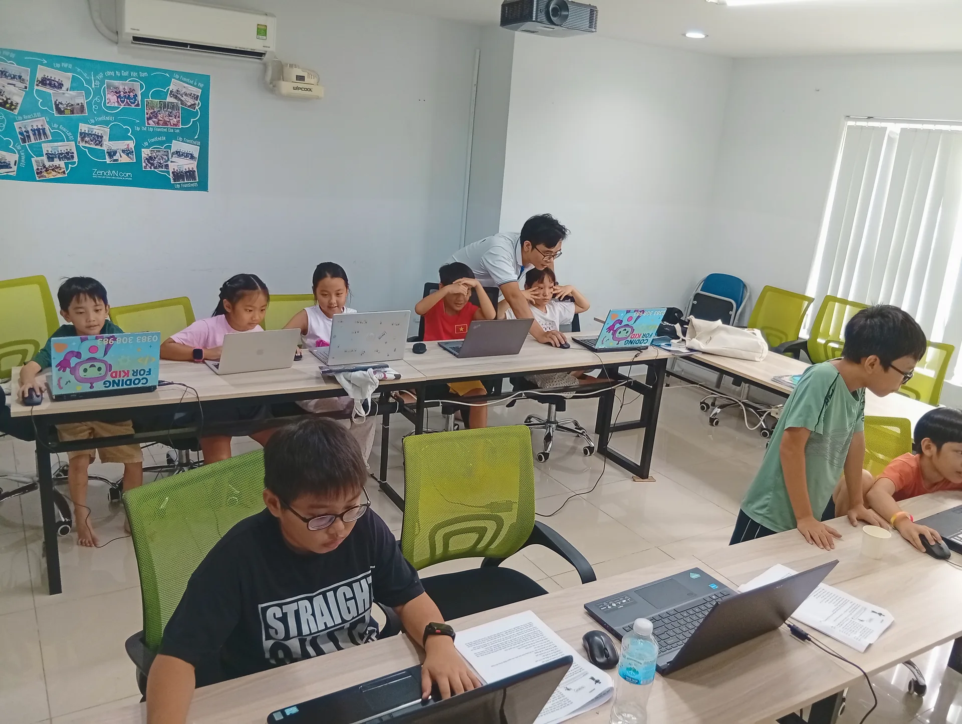 Hình ảnh lớp học Scratch tại ConCanCode
